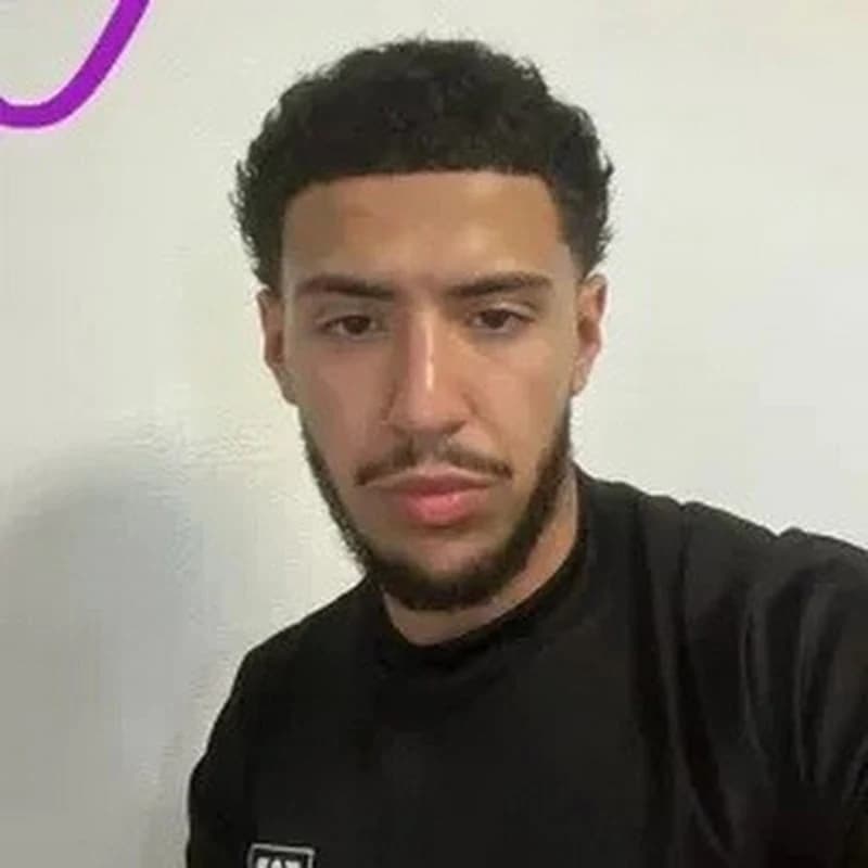 Portrait officiel de Houssem utilisé sur sa chaîne YouTube